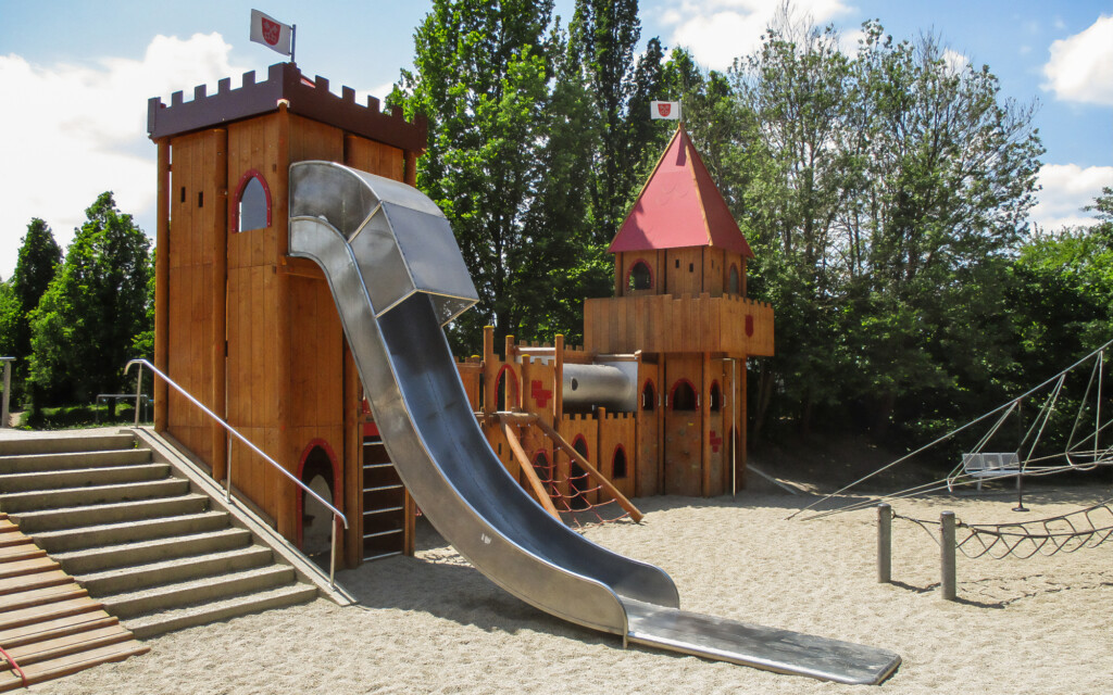 ABCTEAM Spielplatz Ritterburg